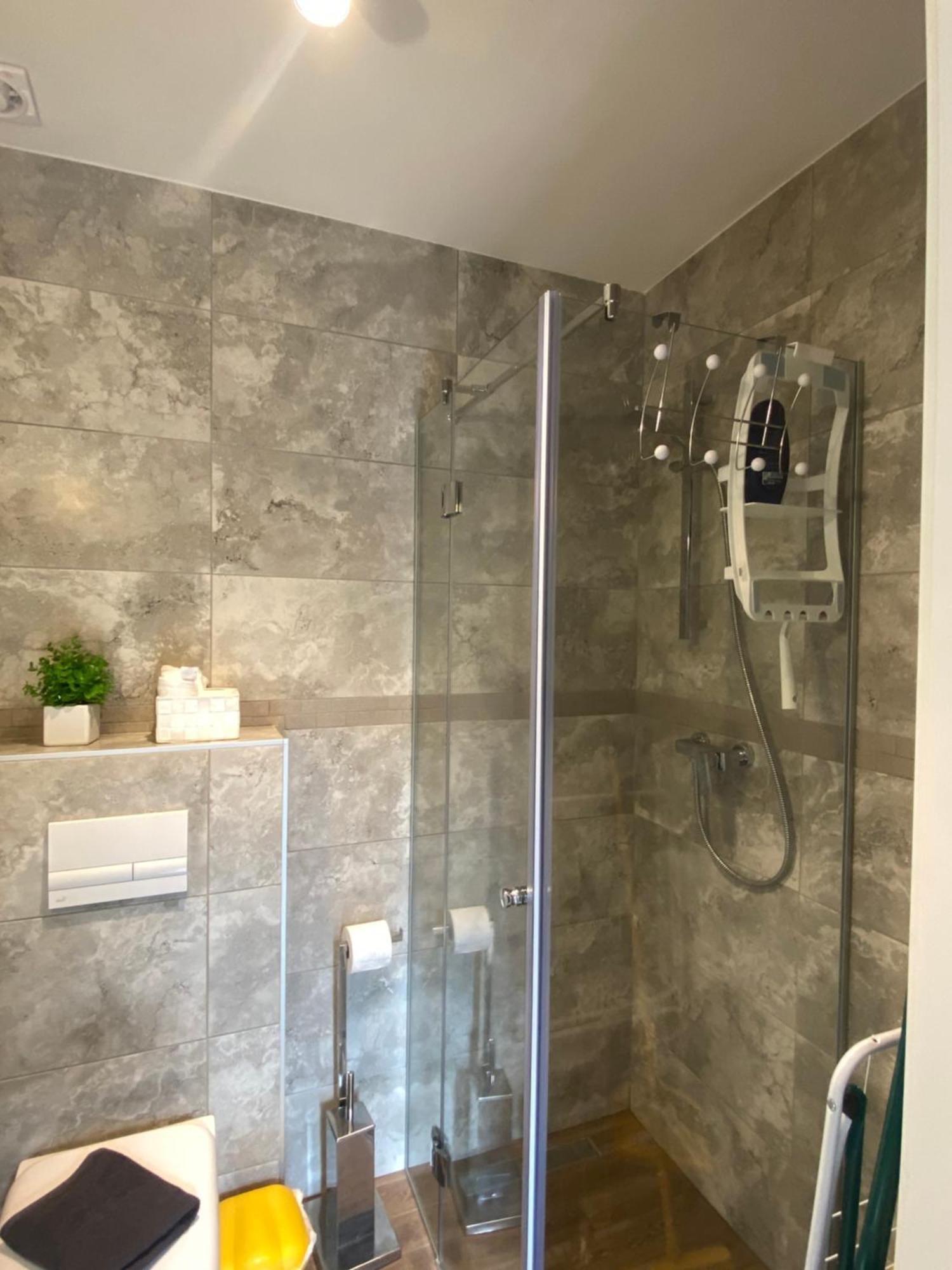 Luxury Apartment Near Lake Бохин Екстериор снимка